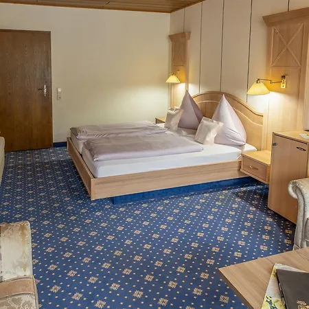 Goebel Garni Hotel 3*