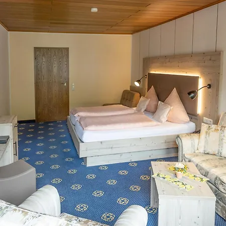 Готель Goebel 3*